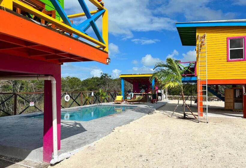 تختخواب و صبحانه West End Cabanas