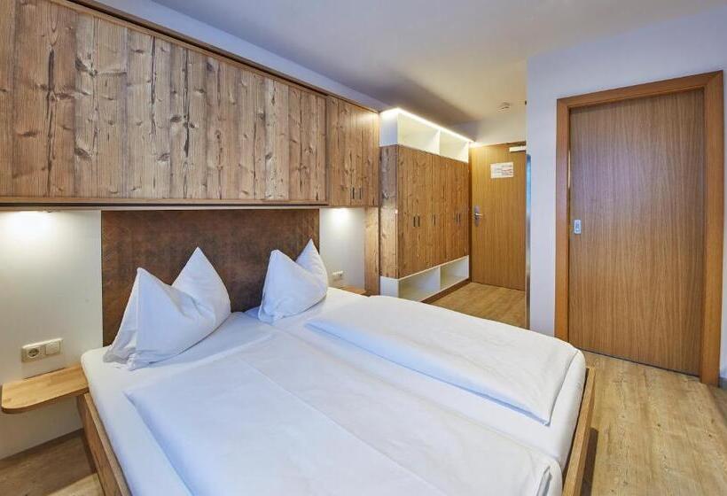 هتل Am Mitteregghof