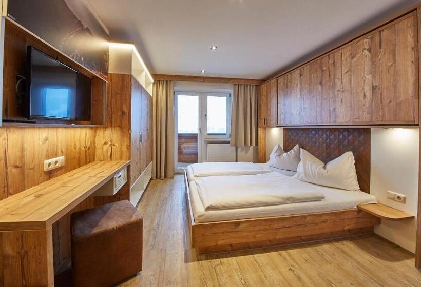 هتل Am Mitteregghof