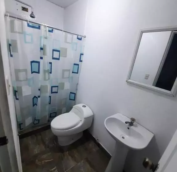 ホテル Hospedaje Kaihalulu