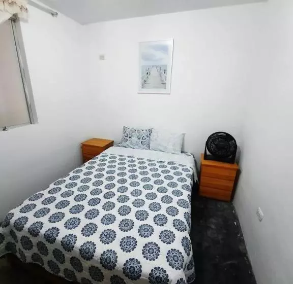 ホテル Hospedaje Kaihalulu