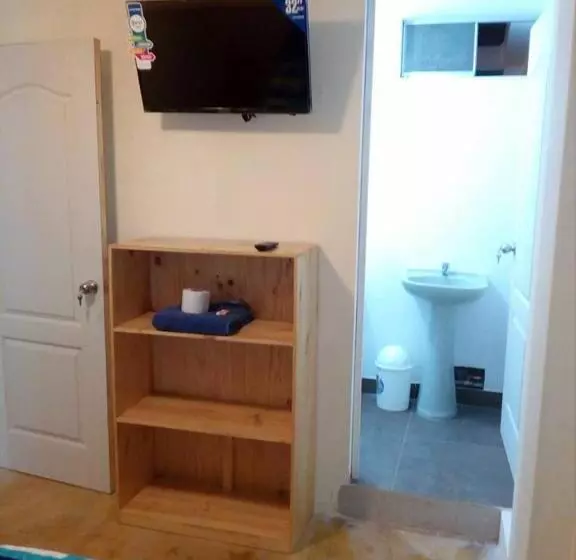 ホテル Hospedaje Kaihalulu