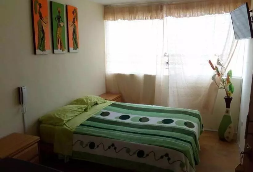 ホテル Hospedaje Kaihalulu