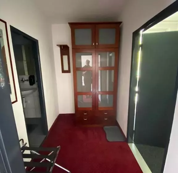 Hotelli Houštka