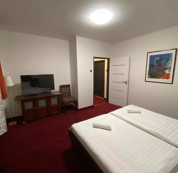 Hotelli Houštka