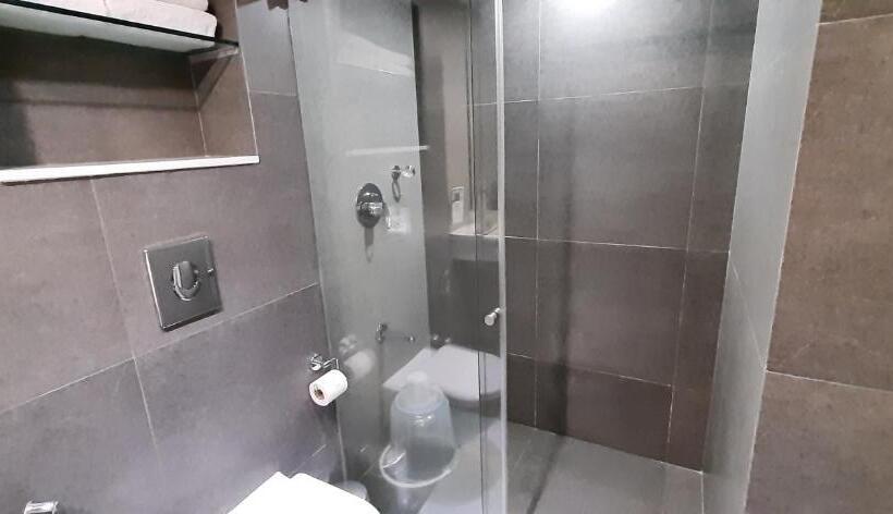 בית מלון כפרי Kabani Regency