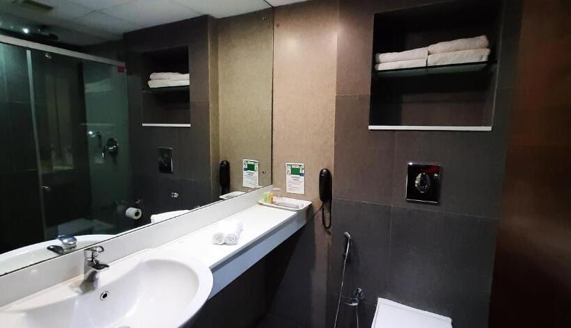 בית מלון כפרי Kabani Regency