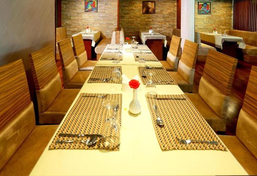 בית מלון כפרי Kabani Regency