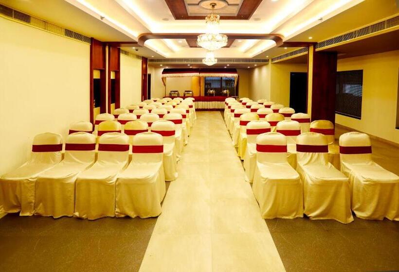 בית מלון כפרי Kabani Regency