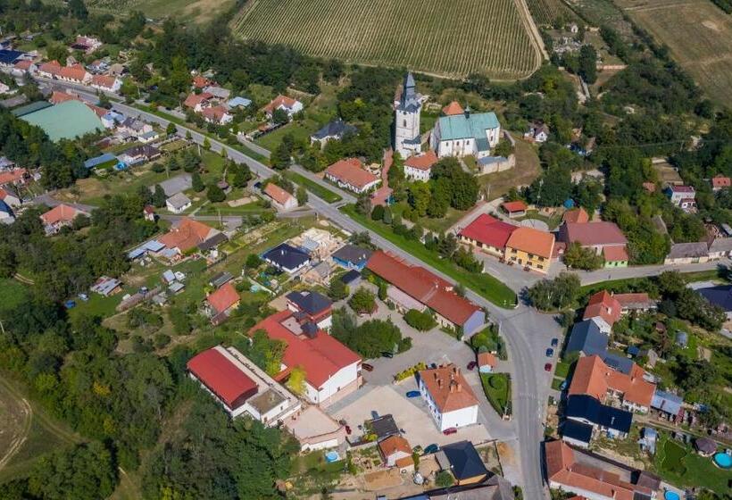 호텔 Kaskáda Kurdějov Bed And Breakfast