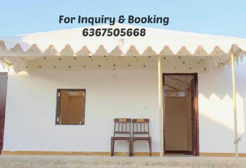 ホテル Oyo Couple Cool Dessert Camp