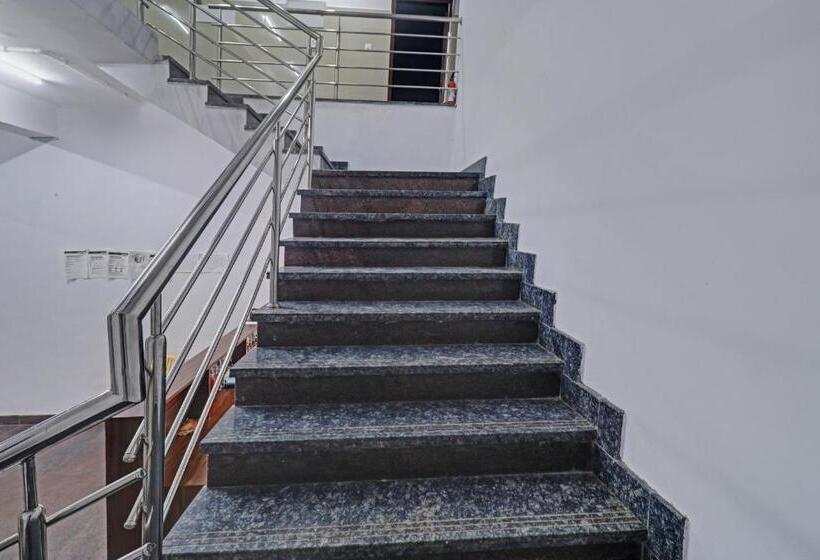 فندق Oyo Vr Residency