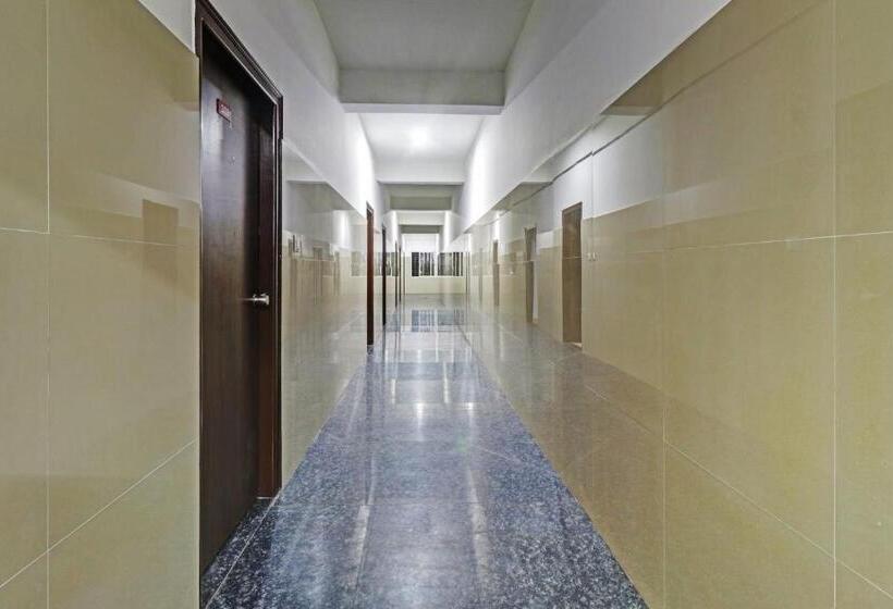 فندق Oyo Vr Residency