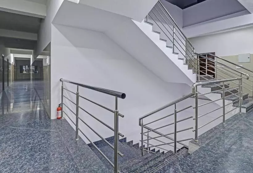 Hotelli Oyo Vr Residency