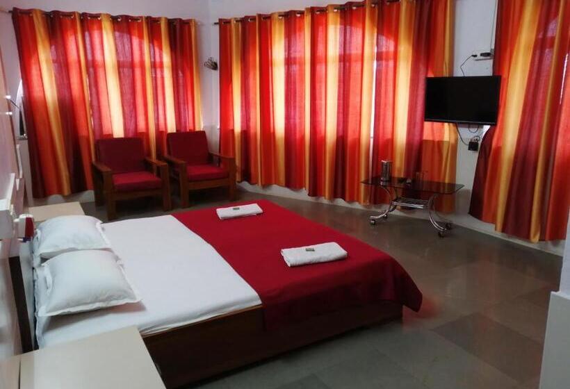 Hotel Parvati Palace