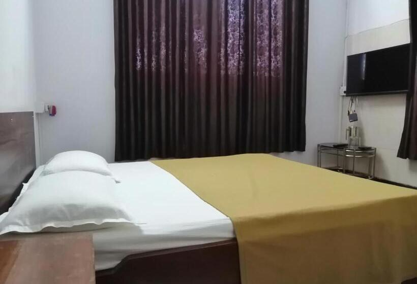 Hotel Parvati Palace