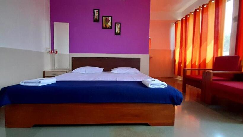 Hotel Parvati Palace