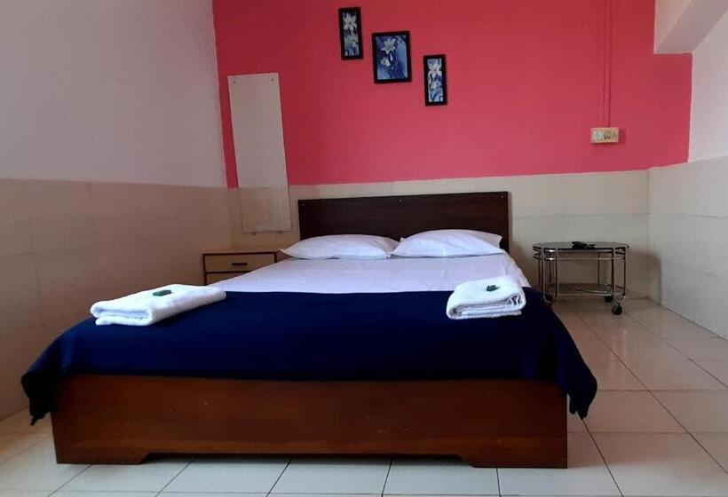 Hotel Parvati Palace