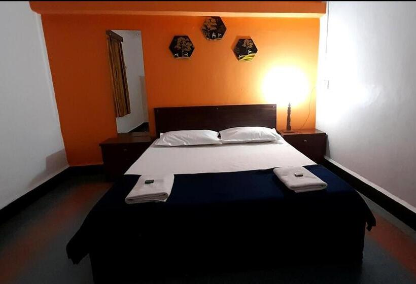 Hotel Parvati Palace