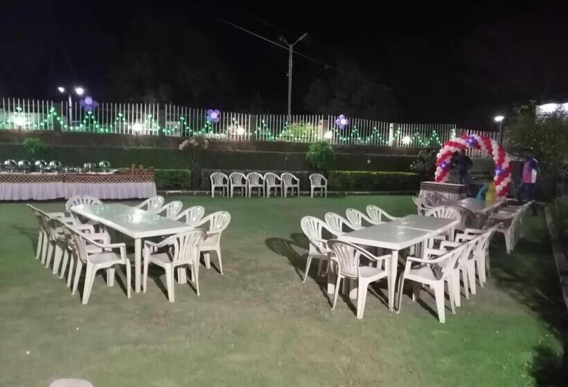 Hotel Parvati Palace