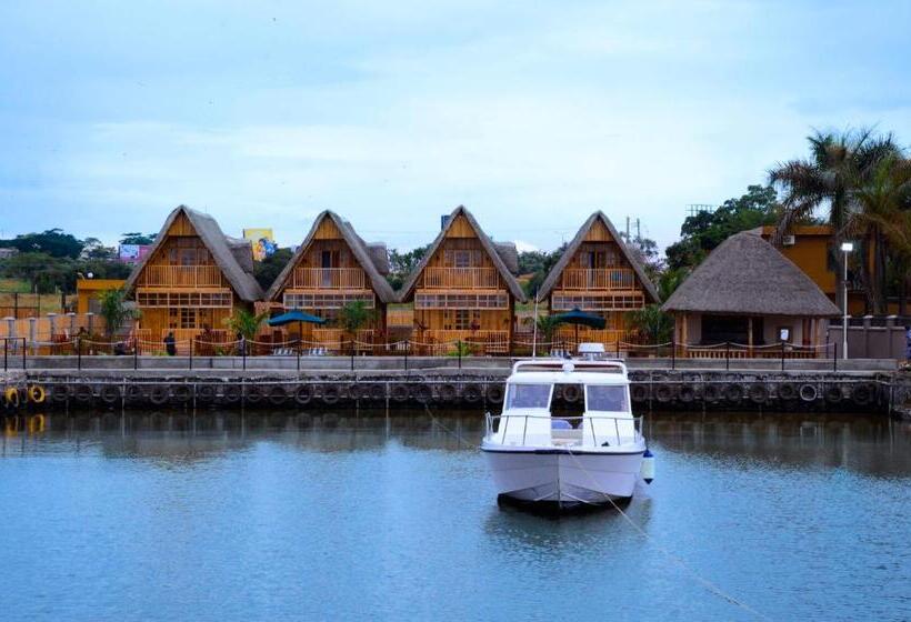 호텔 Pelican Lodge & Marina