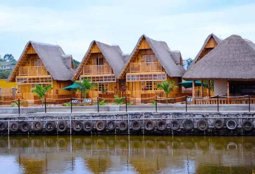 هتل Pelican Lodge & Marina