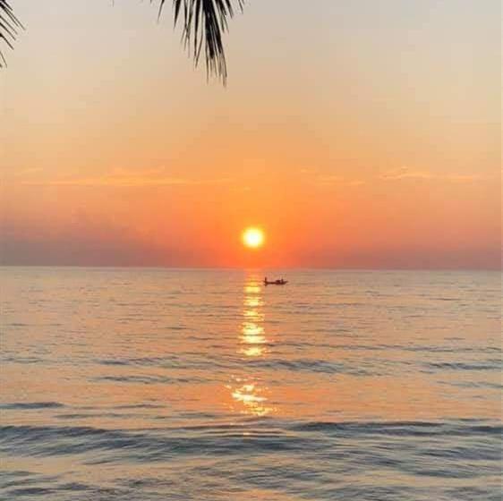 Hotelli Twice Happy Beach Garden