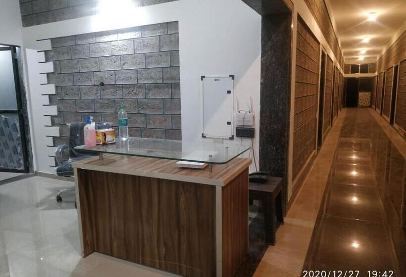 Отель White Seasons Resort And Spa Devbag