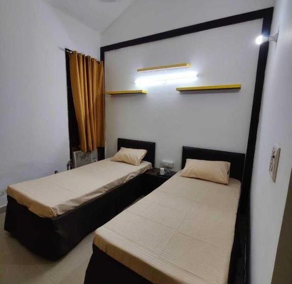Oyo Haven Villa Hotel Near Pvr Ansal Plaza Greater Noida