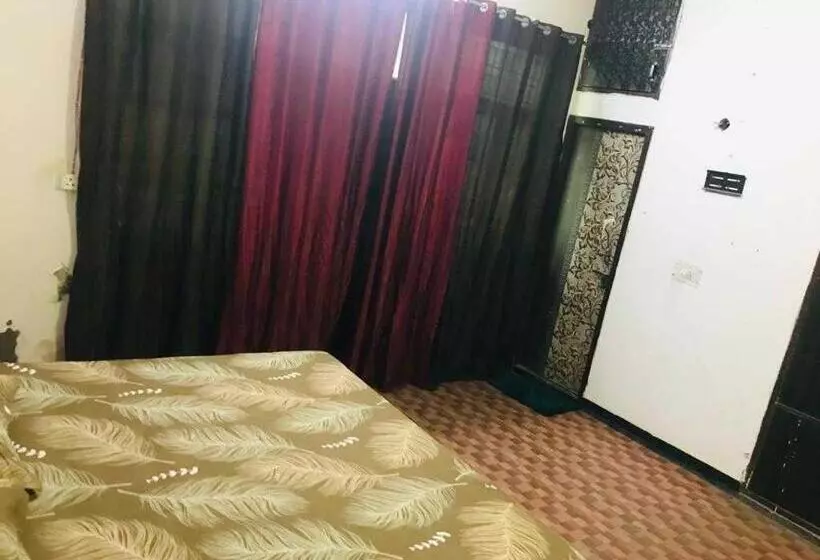 Oyo Hotel Hometown