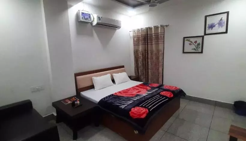 Oyo Hotel Tulip Inn
