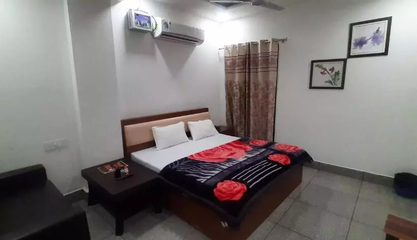 Oyo Hotel Tulip Inn