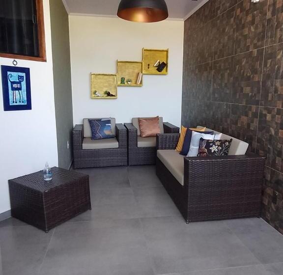 پانسیون Cinza Outono Suítes