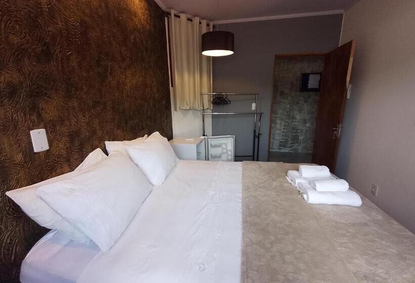 پانسیون Cinza Outono Suítes