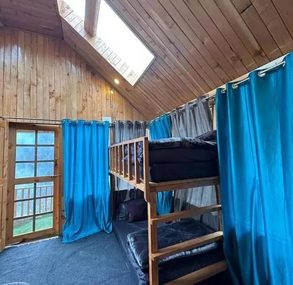 ペンション Cottage By The Forest Pinnacle & Cafe Tandi Jibhi