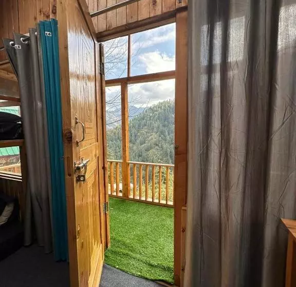ペンション Cottage By The Forest Pinnacle & Cafe Tandi Jibhi