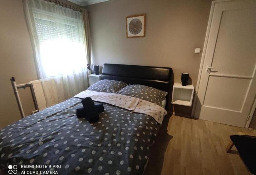 פנסיון Felhő Apartman