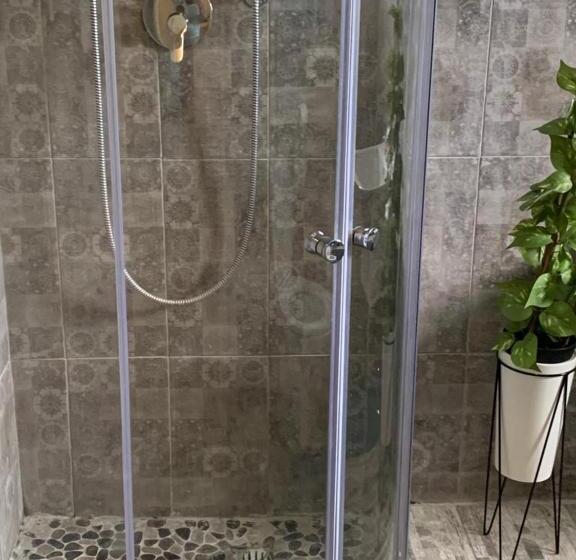 פנסיון Instincts