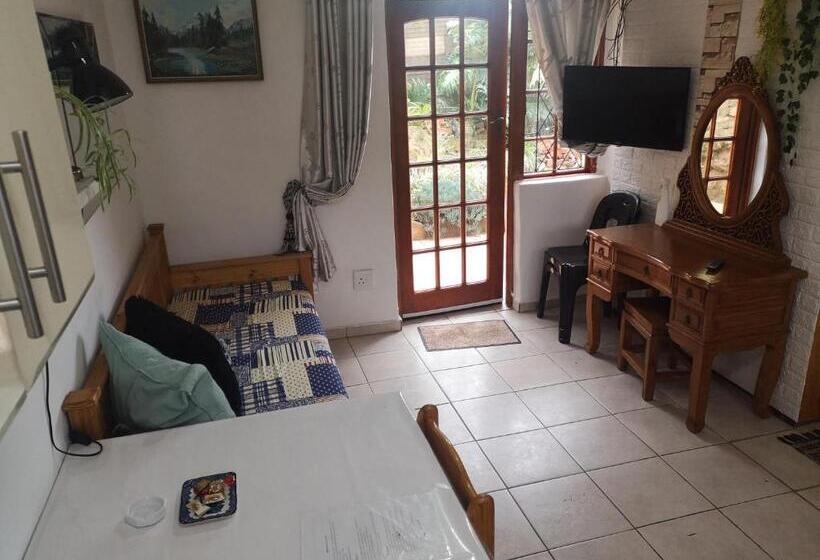 Пансион Seaside Sunny Stay