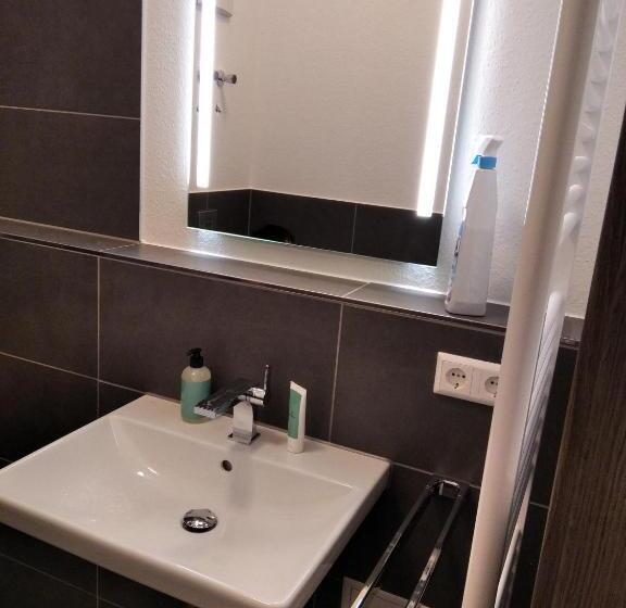 Majatalo Sroom Stuttgart Flughafen Messe