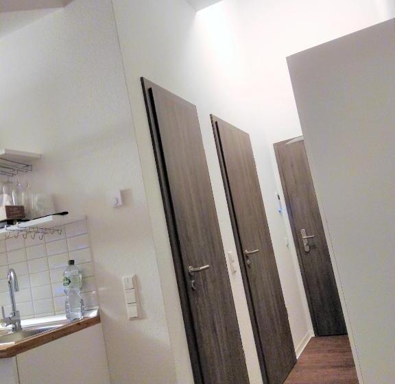 Majatalo Sroom Stuttgart Flughafen Messe