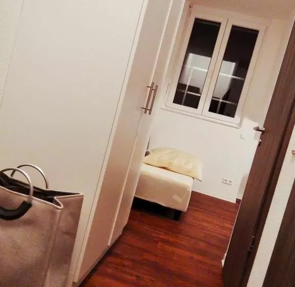 ペンション Sroom Stuttgart Flughafen Messe