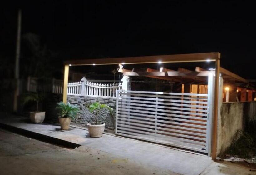 Общежитие Pousada Recanto Beach House   Cabo Frio   Rj  Unamar  Cond Florestinha   1 Min A Pé Da Praia