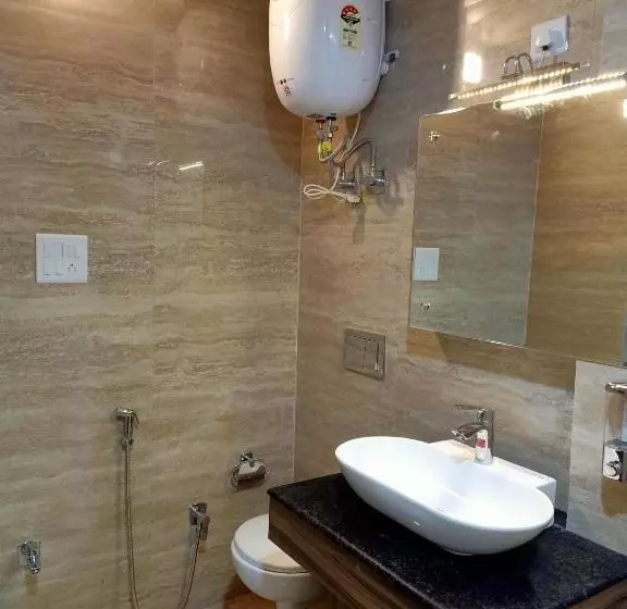 Aamiaismajoitus (B&B) Aranyavilas