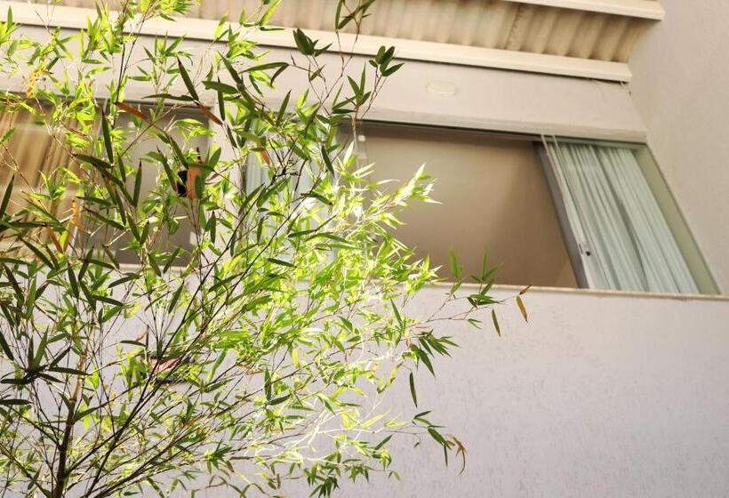 تختخواب و صبحانه Casa Lumen Home Hostel Lgbt