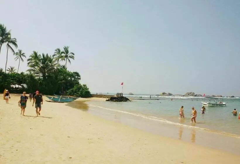 Aamiaismajoitus (B&B) El Corazon De Hikkaduwa