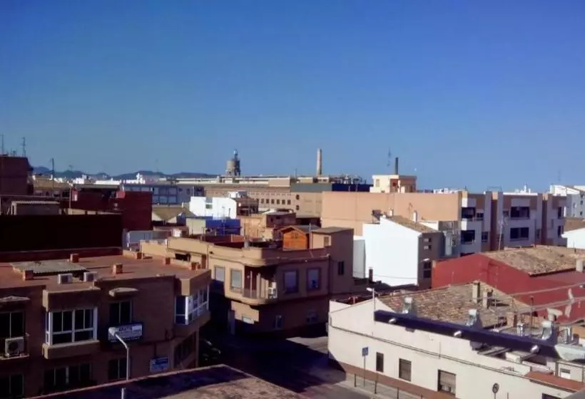 Aamiaismajoitus (B&B) Piso Compartido Cerca De La Universidad Ceu