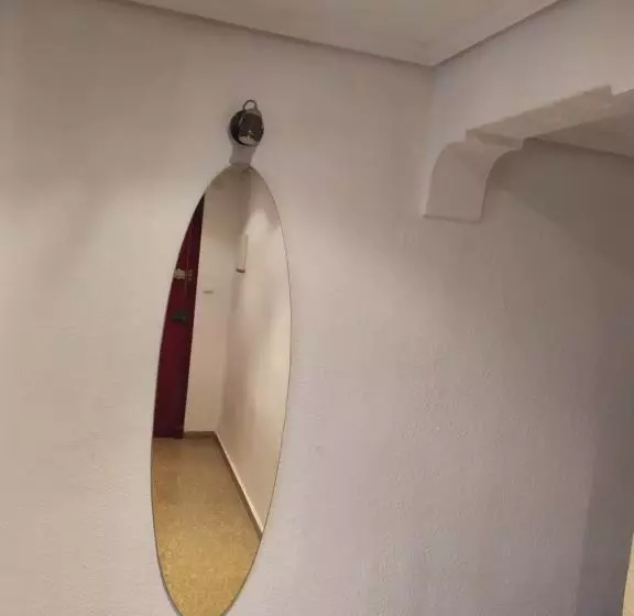 Aamiaismajoitus (B&B) Piso Compartido Cerca De La Universidad Ceu