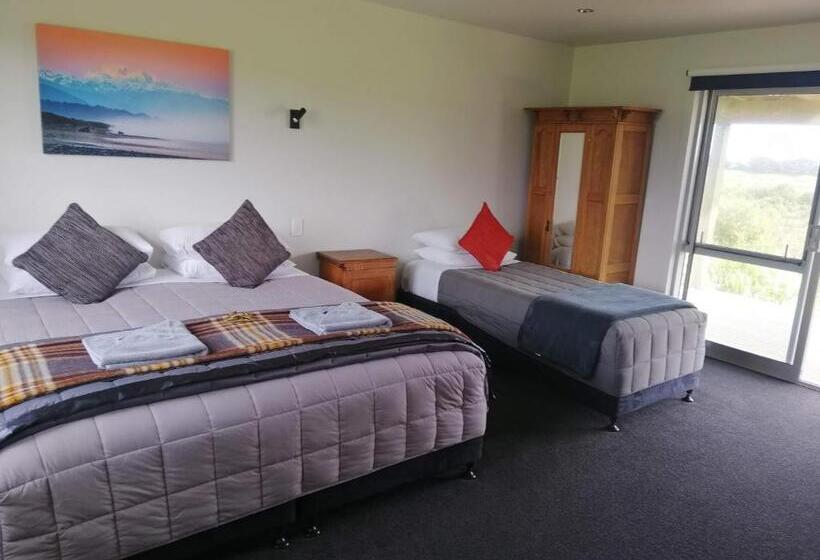 Bed and Breakfast Scenic Waterways Retreat