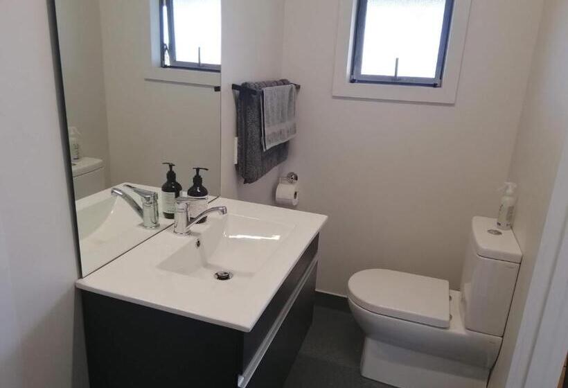 Bed and Breakfast Scenic Waterways Retreat